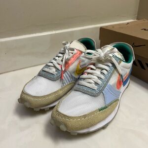 Nike DAYBREAK TYPE 'WHAT THE' | women size 5.5